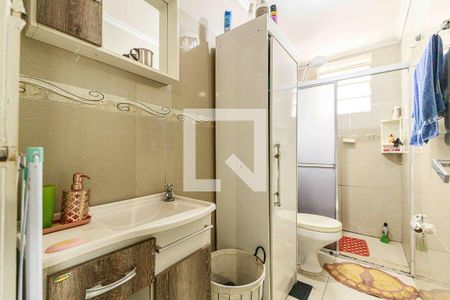 Banheiro  de apartamento à venda com 1 quarto, 43m² em Vila Ipiranga, Porto Alegre