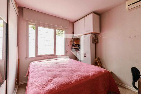 Quarto  de apartamento à venda com 1 quarto, 43m² em Vila Ipiranga, Porto Alegre