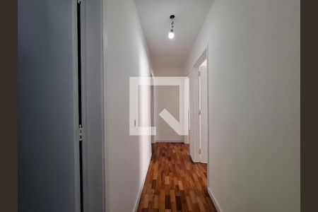 Corredor  de apartamento à venda com 3 quartos, 140m² em Botafogo, Rio de Janeiro