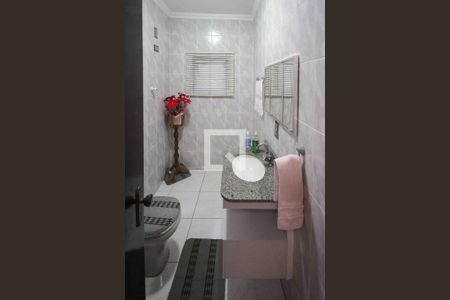 Banheiro de casa à venda com 3 quartos, 180m² em Vila Ema, São Paulo