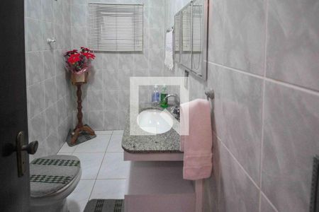 Banheiro de casa à venda com 3 quartos, 180m² em Vila Ema, São Paulo