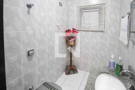 Banheiro de casa à venda com 3 quartos, 180m² em Vila Ema, São Paulo