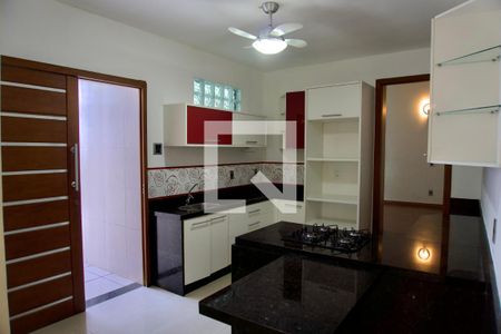 Cozinha de casa à venda com 3 quartos, 200m² em Alto Caiçaras, Belo Horizonte