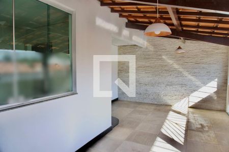 Entrada Casa de casa à venda com 3 quartos, 200m² em Alto Caiçaras, Belo Horizonte