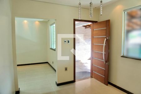 Sala de casa à venda com 3 quartos, 200m² em Alto Caiçaras, Belo Horizonte
