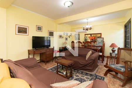 Casa para alugar com 4 quartos, 340m² em Espírito Santo, Porto Alegre