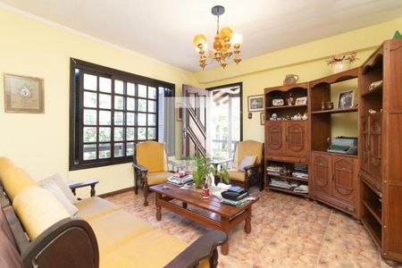 Casa para alugar com 4 quartos, 340m² em Espírito Santo, Porto Alegre