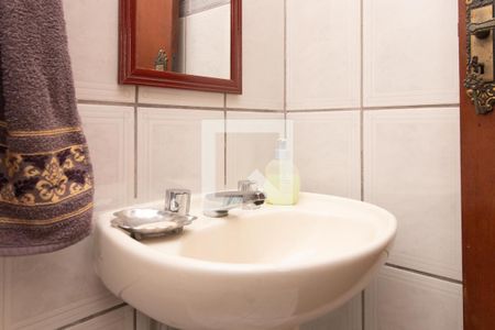 Lavabo de casa à venda com 4 quartos, 340m² em Espírito Santo, Porto Alegre