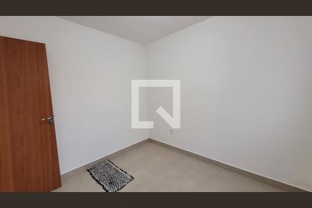 Quarto 01 de apartamento para alugar com 2 quartos, 40m² em Maria Augusta, Itaquaquecetuba