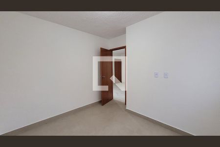 Quarto 02 de apartamento para alugar com 2 quartos, 40m² em Maria Augusta, Itaquaquecetuba