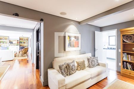 Sala de TV de apartamento à venda com 4 quartos, 190m² em Jardim Paulista, São Paulo