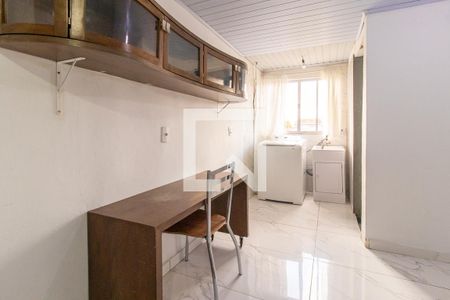 Sala/Cozinha de apartamento para alugar com 1 quarto, 50m² em Xaxim, Curitiba