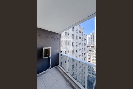 Varanda de kitnet/studio para alugar com 1 quarto, 25m² em Sé, São Paulo