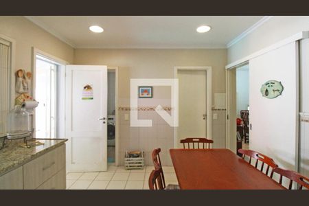 Casa à venda com 4 quartos, 242m² em Partenon, Porto Alegre