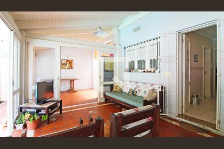 Casa à venda com 4 quartos, 242m² em Partenon, Porto Alegre