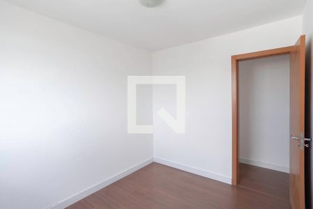 Quarto 1 de apartamento para alugar com 2 quartos, 58m² em Castelo, Belo Horizonte