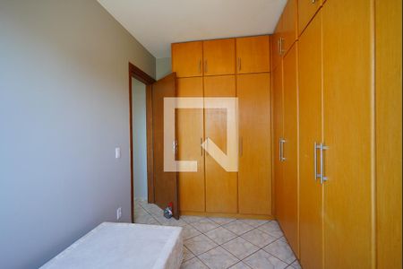 Quarto 2 de apartamento para alugar com 2 quartos, 55m² em Nossa Senhora do Rosario, São José