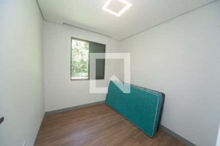quarto  de casa de condomínio à venda com 5 quartos, 380m² em Retiro do Chale, Brumadinho