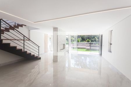sala de casa de condomínio à venda com 5 quartos, 380m² em Retiro do Chale, Brumadinho