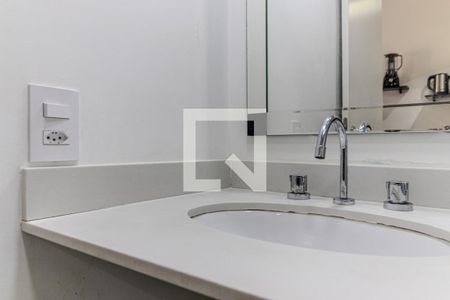 Banheiro de kitnet/studio à venda com 1 quarto, 22m² em Vila Buarque, São Paulo