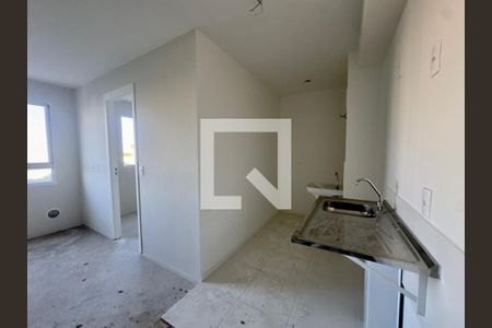 Sala/Cozinha de apartamento à venda com 2 quartos, 36m² em Vila das Bandeiras, Guarulhos