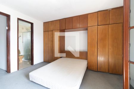 Suíte de casa para alugar com 4 quartos, 150m² em Vila Santo Estefano, São Paulo