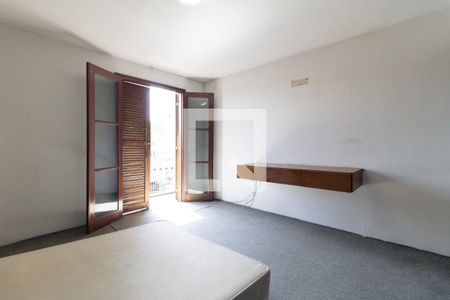 Suíte de casa para alugar com 4 quartos, 150m² em Vila Santo Estefano, São Paulo