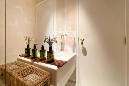 Lavabo da Sala de apartamento à venda com 4 quartos, 195m² em Funcionários, Belo Horizonte