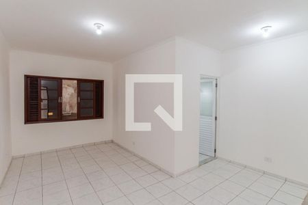 Casa para alugar com 2 quartos, 200m² em Parque Novo Mundo, São Paulo
