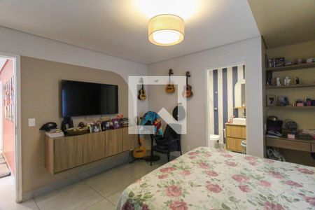 Suite de casa à venda com 4 quartos, 300m² em Jardim Jurema, São Paulo