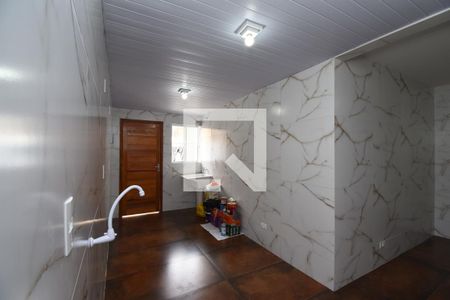 Sala/Cozinha de casa para alugar com 1 quarto, 48m² em Capão da Imbuia, Pinhais