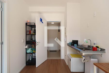 Sala/cozinha de kitnet/studio para alugar com 1 quarto, 28m² em Pinheiros, São Paulo