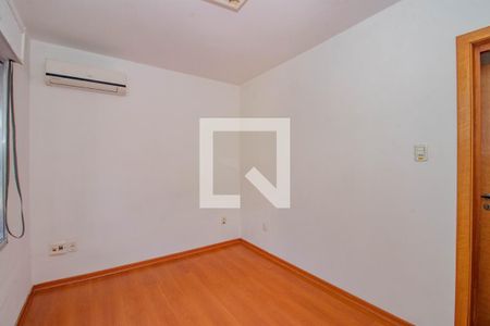 Quarto 1 de apartamento à venda com 2 quartos, 44m² em Jardim Itu, Porto Alegre