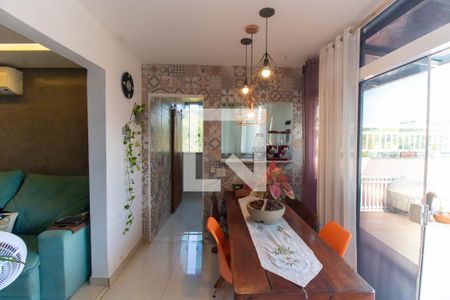 Sala de apartamento à venda com 3 quartos, 129m² em Rio do Ouro, Niterói