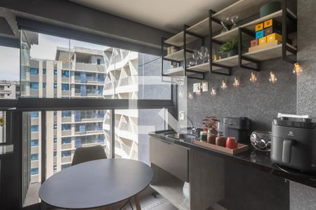 Varanda gourmet de kitnet/studio à venda com 1 quarto, 31m² em Indianópolis, São Paulo