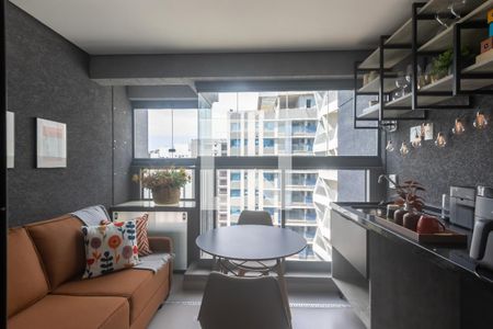 Varanda gourmet de kitnet/studio à venda com 1 quarto, 31m² em Indianópolis, São Paulo