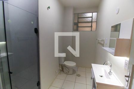 Banheiro de apartamento para alugar com 2 quartos, 74m² em Centro, Niterói