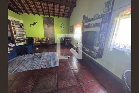 Casa à venda com 4 quartos, 239m² em Piratininga, Niterói