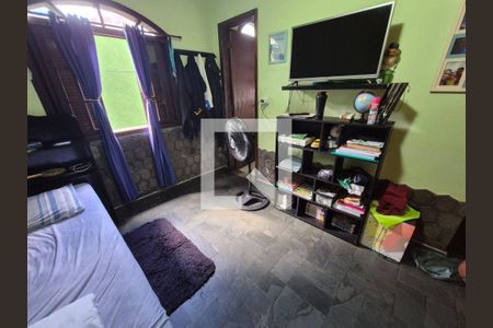 Casa à venda com 4 quartos, 239m² em Piratininga, Niterói