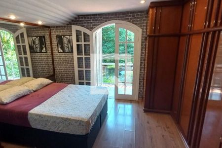 Casa à venda com 5 quartos, 228m² em Maria Paula, Niterói