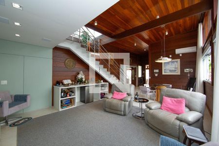 SALA de casa à venda com 4 quartos, 300m² em Belvedere, Belo Horizonte