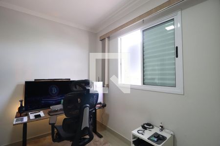 Quarto 1 de apartamento para alugar com 2 quartos, 65m² em Santa Mônica, Uberlândia