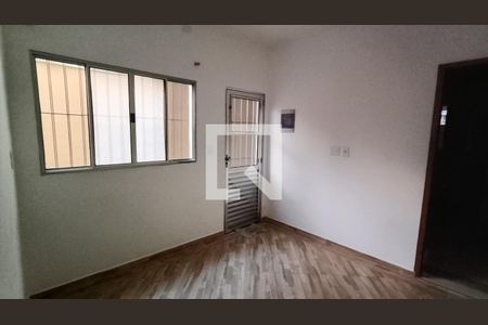 Casa para alugar com 2 quartos, 100m² em Parque Maria Helena, Suzano