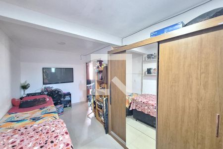Quarto de casa para alugar com 2 quartos, 170m² em Parque Fluminense, Duque de Caxias