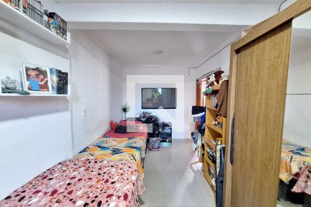 Quarto de casa para alugar com 2 quartos, 170m² em Parque Fluminense, Duque de Caxias