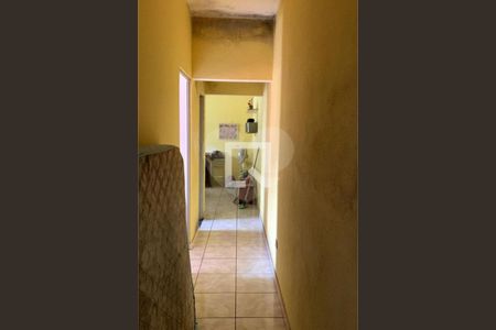 Casa à venda com 4 quartos, 310m² em Vila Taquari, São Paulo
