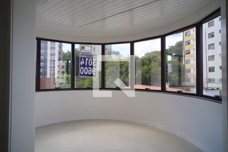 Quarto suíte  de apartamento para alugar com 3 quartos, 123m² em Independência, Porto Alegre