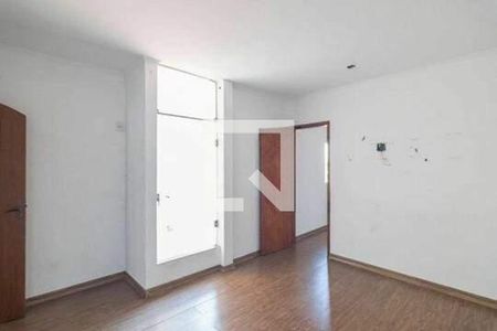 Casa à venda com 3 quartos, 512m² em Vila Gilda, Santo André