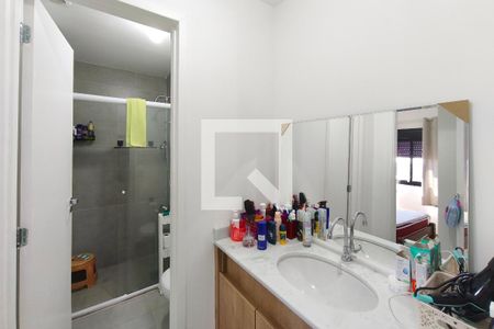 Banheiro de apartamento à venda com 1 quarto, 45m² em Parque Industrial, Campinas