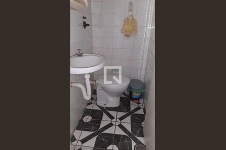 Banheiro de apartamento à venda com 3 quartos, 70m² em Cidade Antônio Estêvão de Carvalho, São Paulo